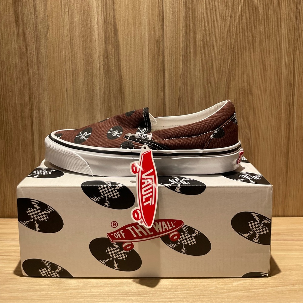 Vans Vault x Wacko Maria brown slip on vinyl records